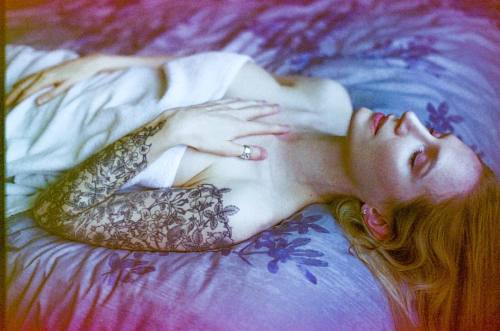 What you get when you try shooting with expired Fuji NPZ 800 #expiredfilm #tattoo #portrait_perfecti
