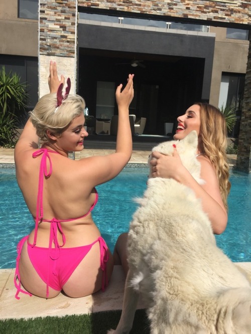 stefaniaferrario:Merry Christmas!!!! From Australia 💖🎄🏖💦☀️ gawd! < |D’‘‘‘‘‘