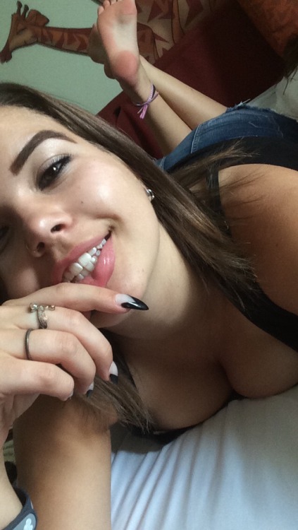 i-fucked-ur-dad:  Hello all you beautiful people how are you doing today