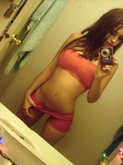 The Hottest Selfies From The Net