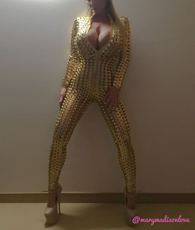 omg-double-h: bimbosybarbies:  Mary Madison   Such a perfect outfit for such a perfect