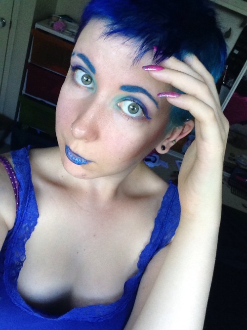 nicnevan:  ‘cause darling i’m a nightmare dressed like a gay meme