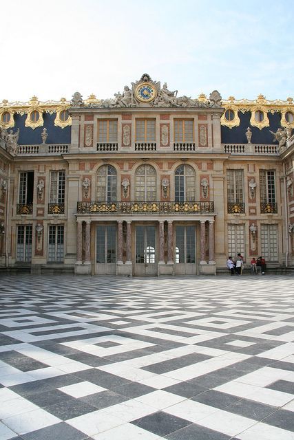 theimperialcourt:  Gilded details of the Chateau de Versailles 