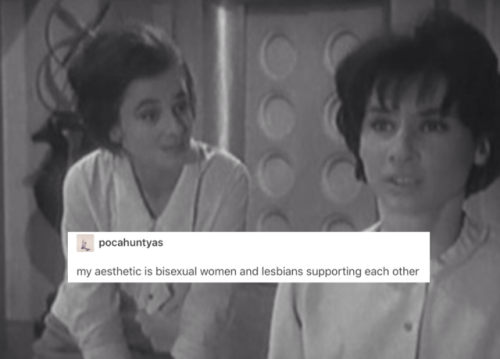 frogyell: original team tardis + text posts