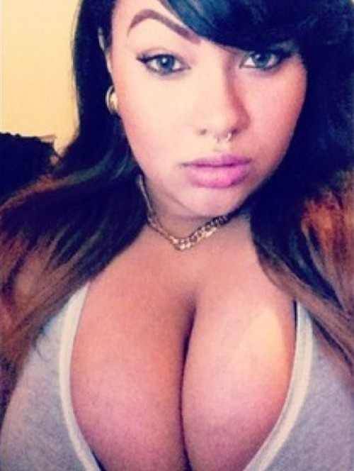 goldieloc:  lawd she fine