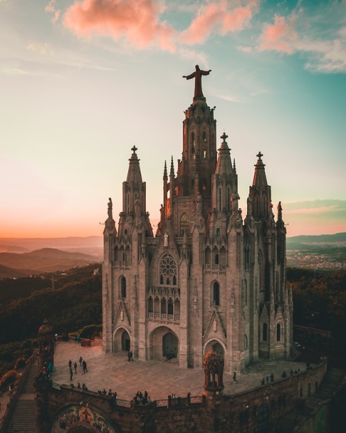 indomptable - Tibidabo, Barcelona - Spain by - Biel Morro