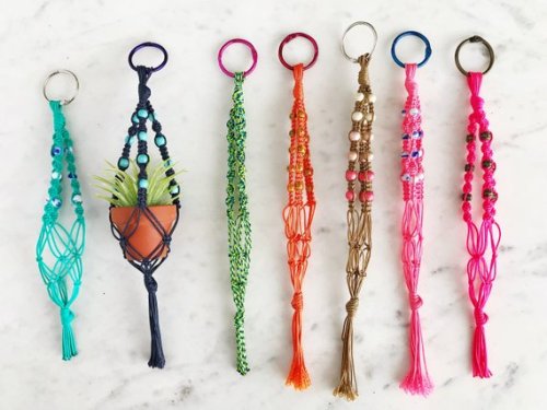 Mini Macrame Air Plant Hangers // TheVintageLoop