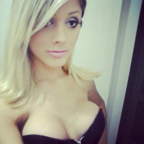 tgirlfantasy:  Ts Eduarda Rodrigues from Caxias do Sul is beautiful face, great body and 100% passable tranny escort. Fb : https://www.facebook.com/EduardaRodriguests Blog : http://www.transexsaopaulo.blogspot.in/ Phone : 011 - 96602-4575 