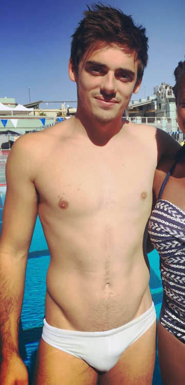 amazingmalenudity:  Chris Mears 