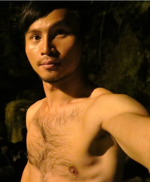 asians-with-beards:Hairy chest!