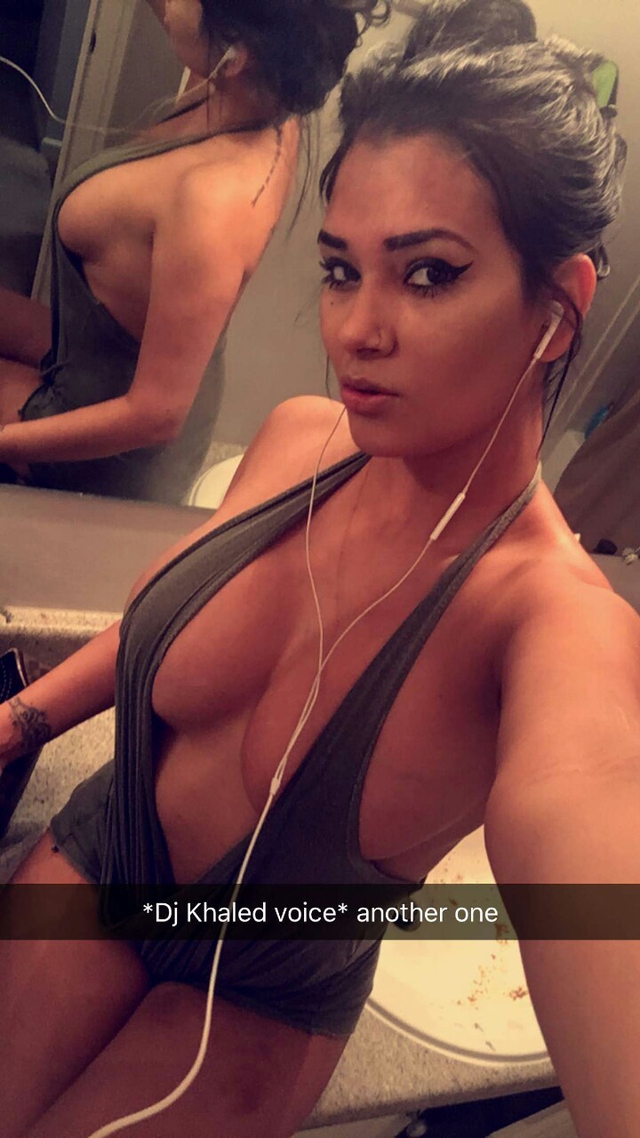 Latinawivesandgirlfriends