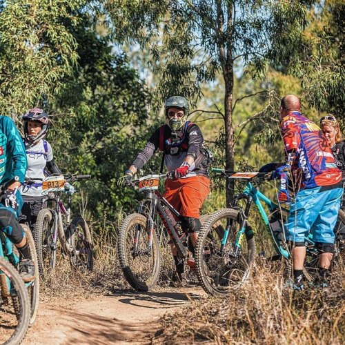 themtnbikegeek:Chatting to the group after a gnarly stage 1… Mountain Bikers love to have a yarn nea