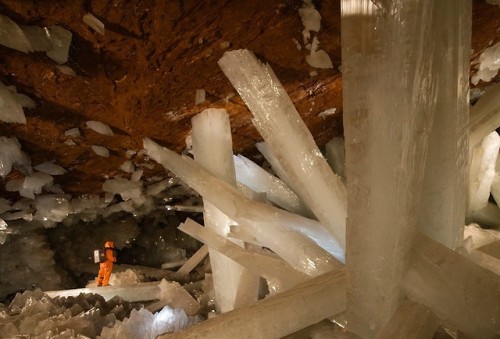  Cave of the Crystals 