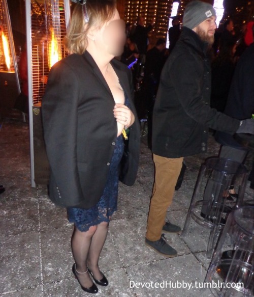 devotedhubby:So hot, being out with @msdevotedhubby wearing her anklet on top of black thigh-high st