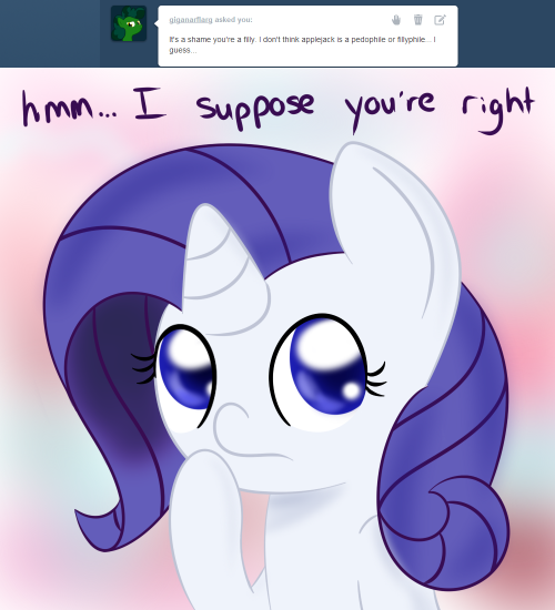 askfillyrarity:  Smaller version in question: http://just-ask-filly-applejack.tumblr.com/  X3 I ship it! <3