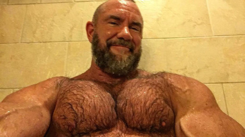 hairymacho:http://hairymacho.tumblr.com/