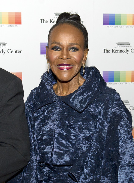 divalocity:  “I want to believe that there is a mountain so high that I will spend my entire life striving to reach the top of it.”  Congratulations to actress Cicely Tyson on being awarded a Kennedy Center Honor! The award recognizes Tyson’s lifetime