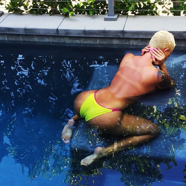 lopassion: sexy Amber Rose The best PAWGs at http://pawg-whooty.tumblr.com/