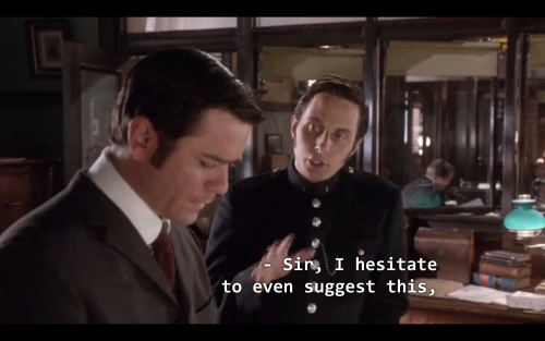 ha-bloody-ha:Big George Energy (with bonus priceless look from Murdoch). 07x11, “Journey to the Cent