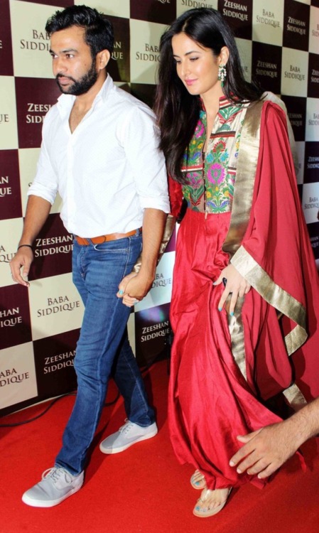 Katrina Kaif with good friends Kabir Khan and Ali Abbas Zafar at Baba Siddique’s Iftaar Party. (Than