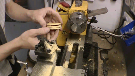 gif87a-com: Biscuit Engineering [x]