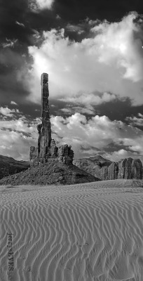 &ldquo;Totem&rdquo; Monument Valley-jerrysEYES