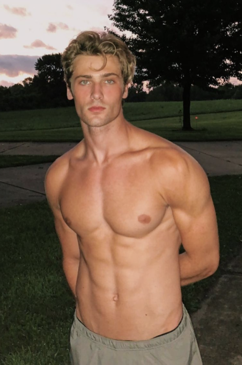 phil007fan:Wyatt Engeman - Instagram 