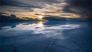 sizvideos:  Reflections from the sea salt of UyuniVideo