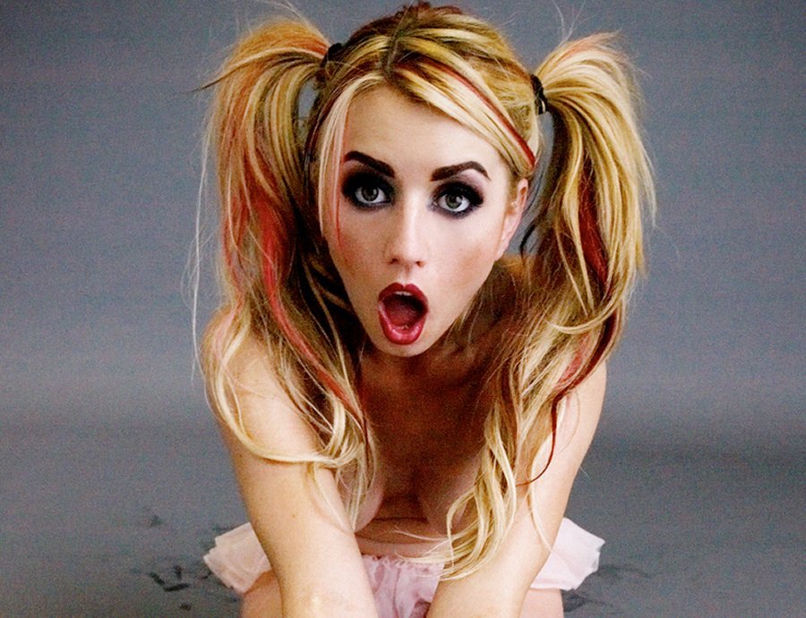 cuteisthenewsexy:  Lexi Belle looking so hot, all wet and drooling in her amazing