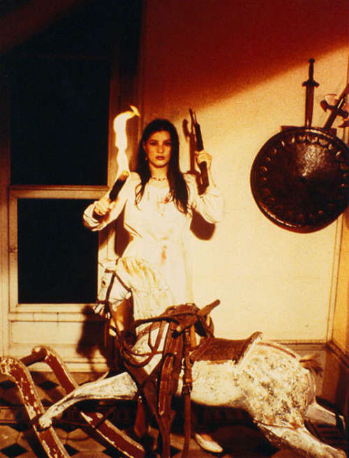 draculasdaughter:Marina Pierro in La morte vivante or The Living Dead Girl, Jean Rollin, 1982.