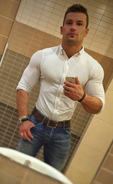 furrypty:  Indulge your senses with the beauty of the male shapes! 