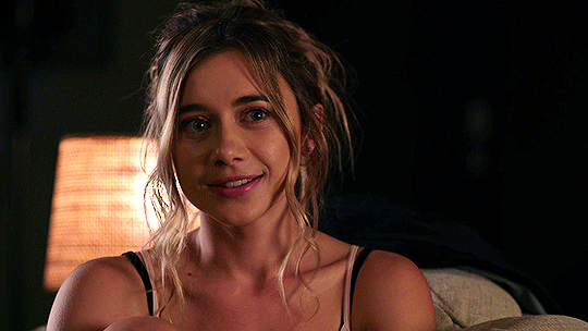 ☾ — oliviaholt: Olesya Rulin as Amber in Devious...