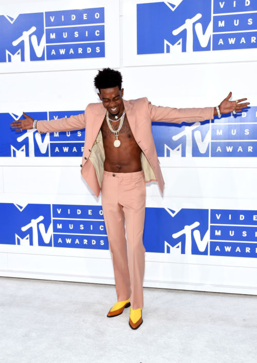 HERE ARE ALL THE LOOKS YOU NEED TO SEE FROM THE 2016 VMAS RED CARPET. PHOTOS BY JAMIE MCCARTHY. 