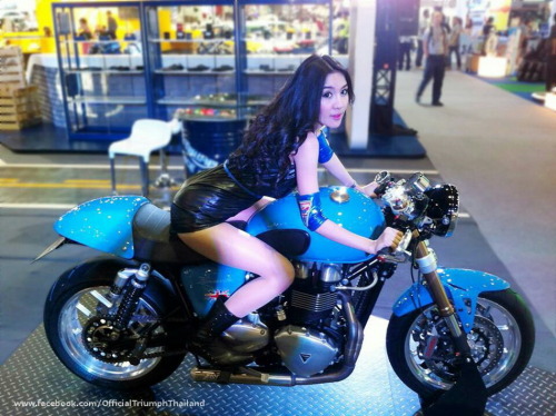 biker-queens:  Biker Queen http://biker-queens.tumblr.com/ adult photos