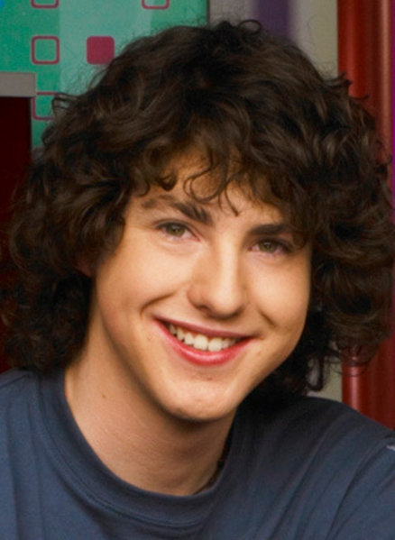 theycallme-dick:  pierce-alexandria-with-sirens:  remember the guy who played Dustin