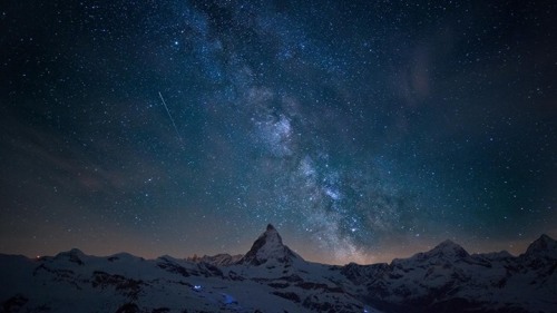 Milkyway over the MatterhornOne of Europe&rsquo;s tallest peaks stands proudly at 4,478 metres on th