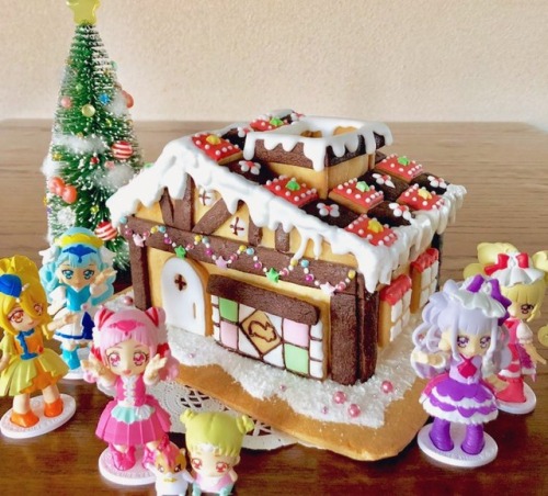 gloriousexpertcollectorme:Precure Xmas cake