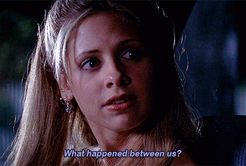 HELEN SHIVERS And JULIE JAMES In I KNOW WHAT YOU DID LAST SUMMER (1997)