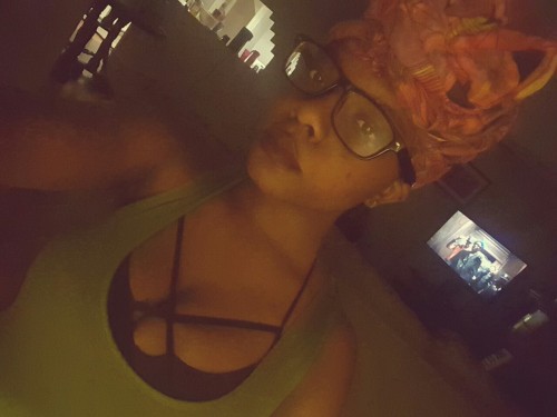 darkkcherry:  Mood Swinging.