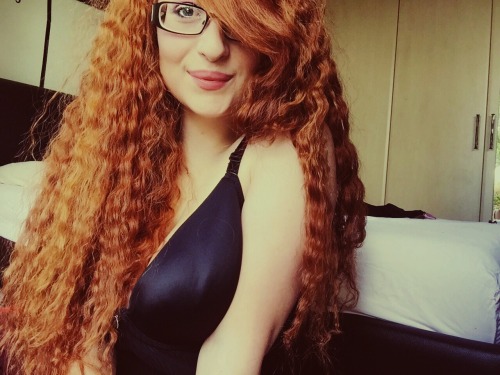 iwishiwasyourfavouritegirl:  my hair is ridiculous today