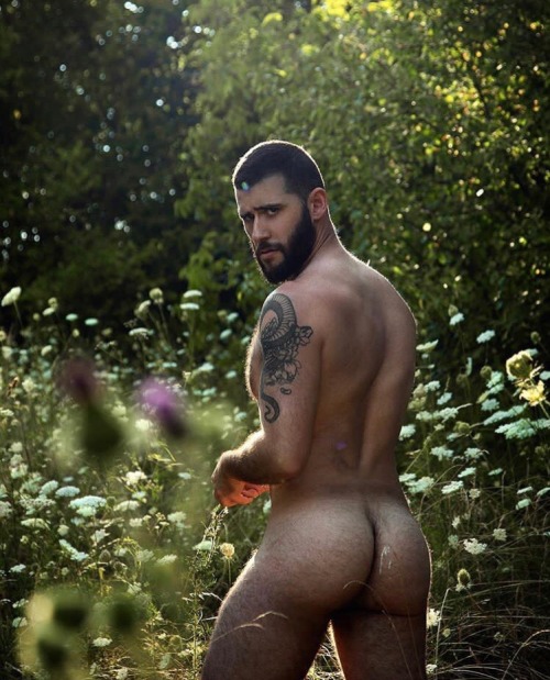 thefaggotbrigade:  Benj
