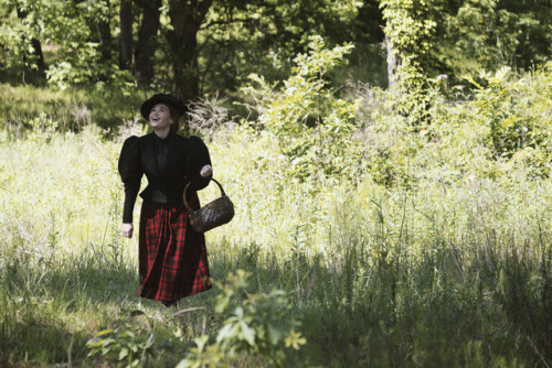 eternvlecho: EXCLUSIVE FIRST LOOK: Holland Roden as Bridget Cleary in Amazon’s ‘Lore&rsq