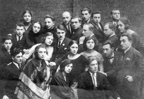 Photos from Yiddish theaters in Warsaw before WWII. (x)