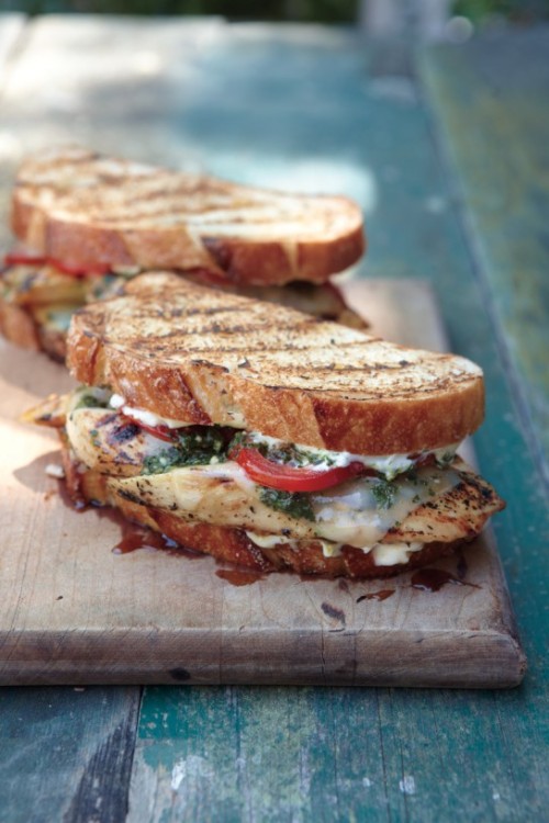 craving-nomz:  Pesto Chicken Sandwiches