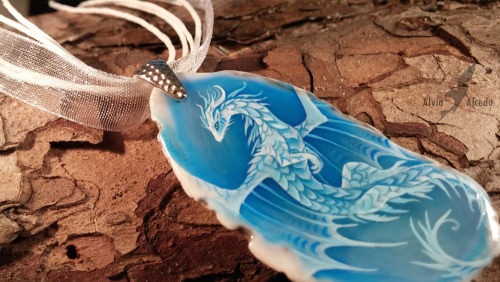 Sky blue dragon is on Ebay auction! Link: http://www.ebay.com/itm/-/112000673299 3 day duration, so 