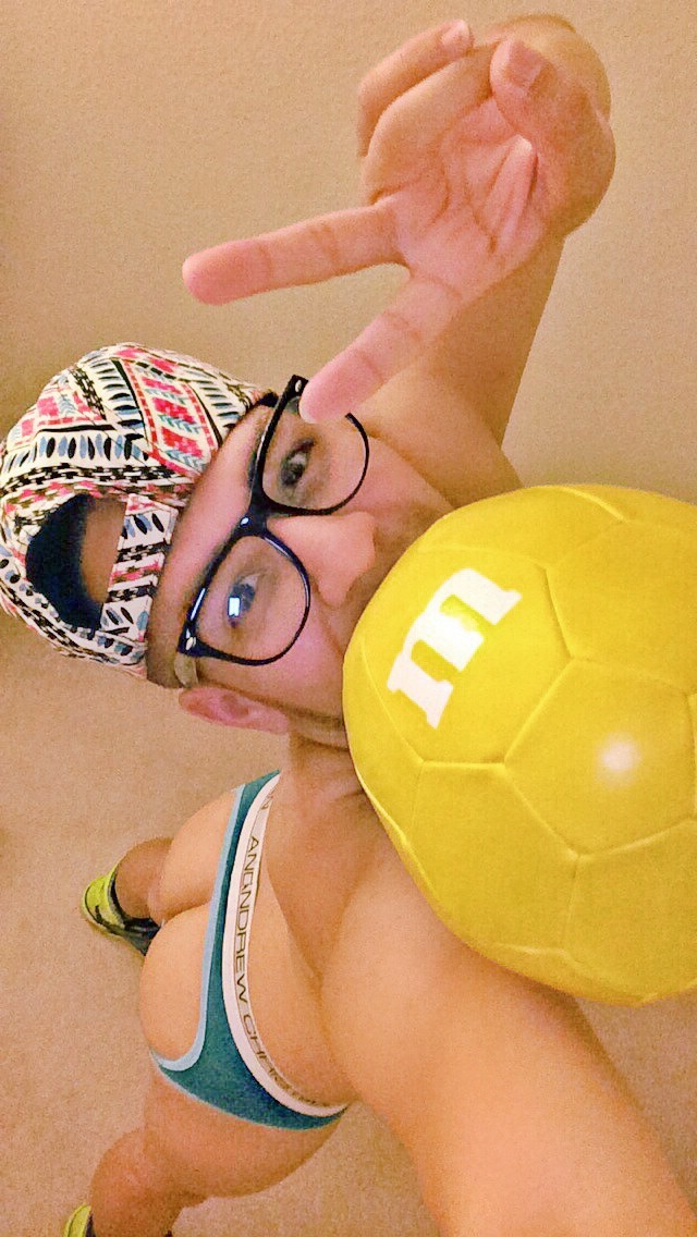 wtfrubenn:  Who like M&amp;M’s 