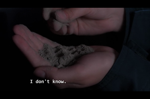 alastairing:mulder and scully don’t know what dirt is