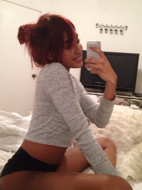 melaninhoe:  LOWKEY WANT TO BRING THE RED BACK