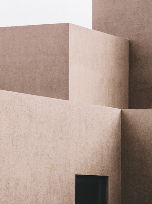 Aesthete Curator | Ouur photograph of landscapes by Shantanu Starick | found on aesthetecurator.com