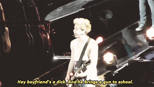 jungkooksan:  Niall during Teenage Dirtbag - O2 Arena [12/23]     